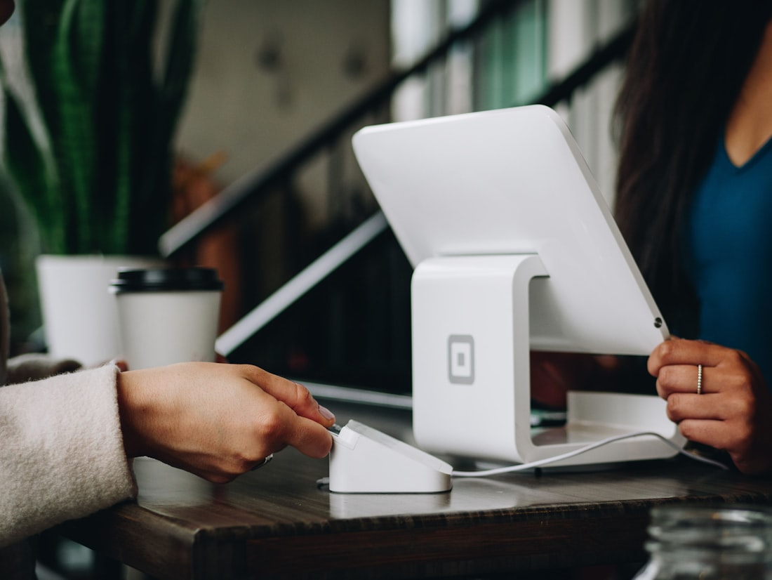 Equipe de atendimento e relacionamento digital em operação